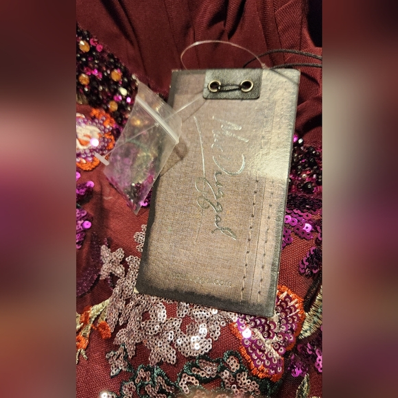 NWT Sz 14w Mac Duggal Burgundy Embellished Lace & Sequins Floral A Line Gown - Picture 4 of 5